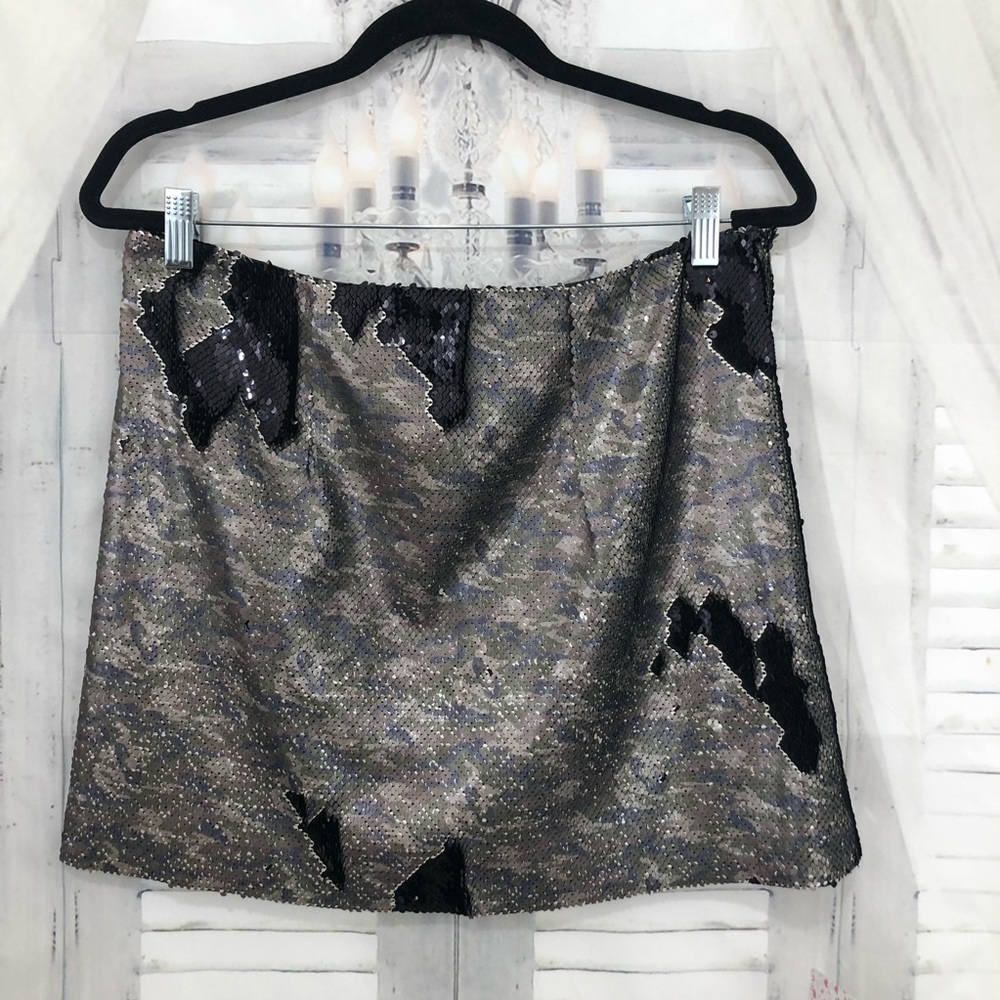 Free People Camo Skinny Sequin Mini Skirt Green Festive Cocktail Party NWT - Picture 4 of 11